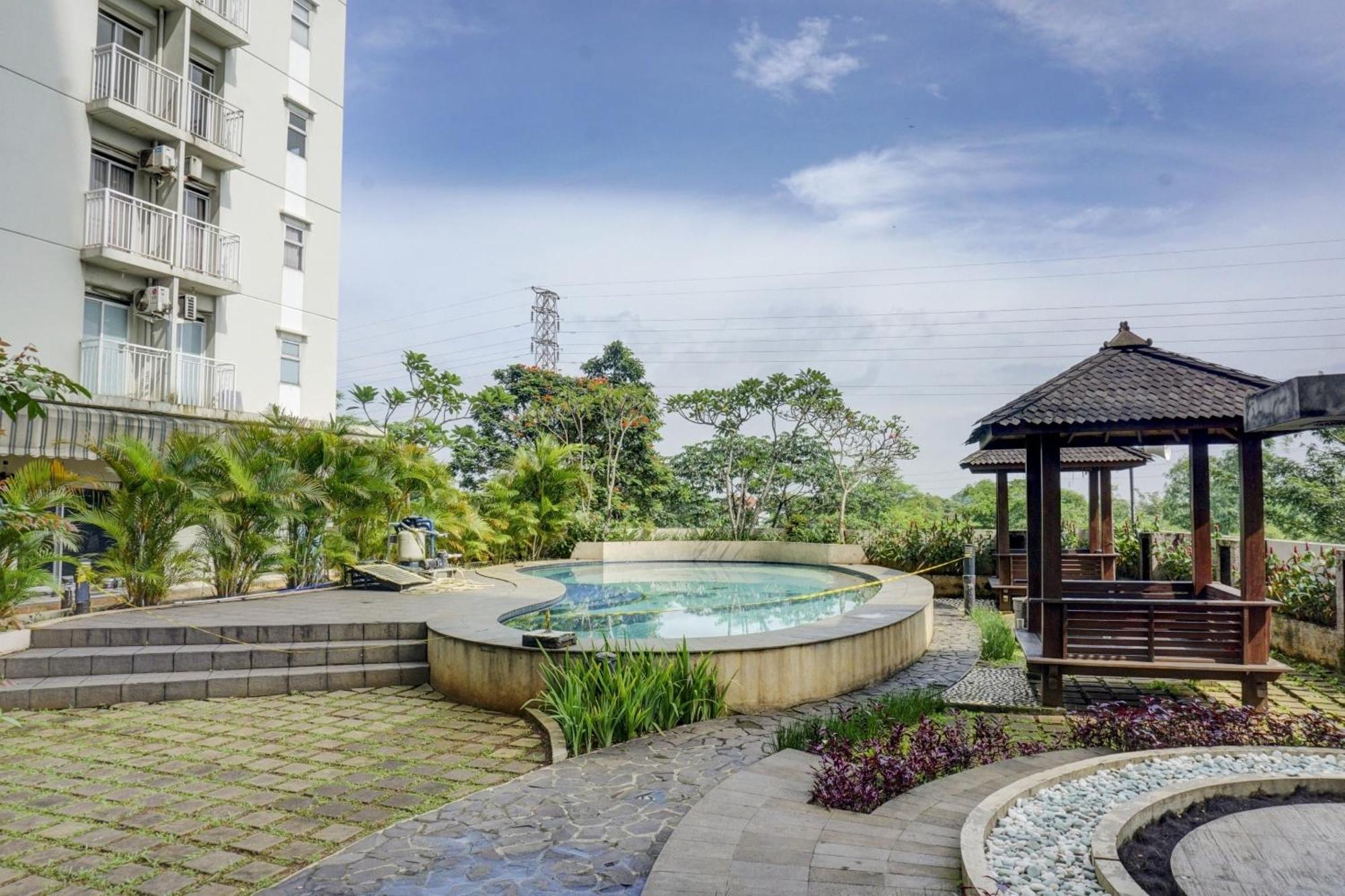 Hotel Oyo 90230 Skyland Valley
